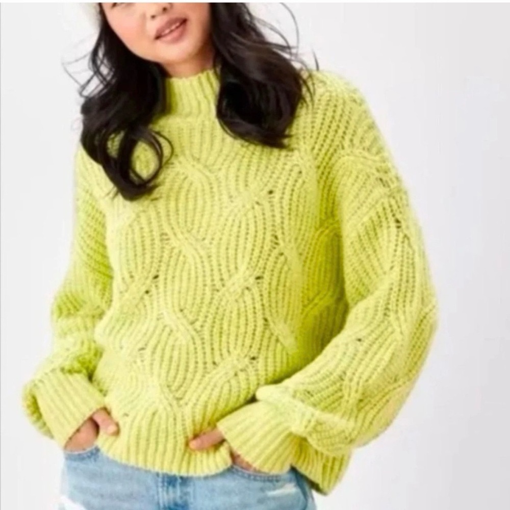 American Eagle Outfitters Vibrant Green Cable Knit Sweater